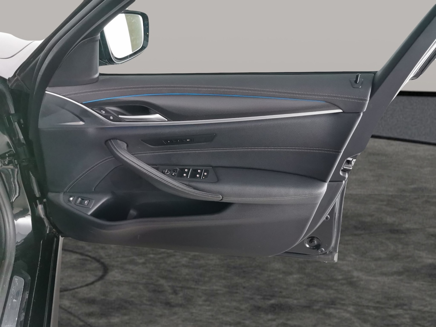 Used BMW 5 Series 2022 for sale - 77804208: Photo 30