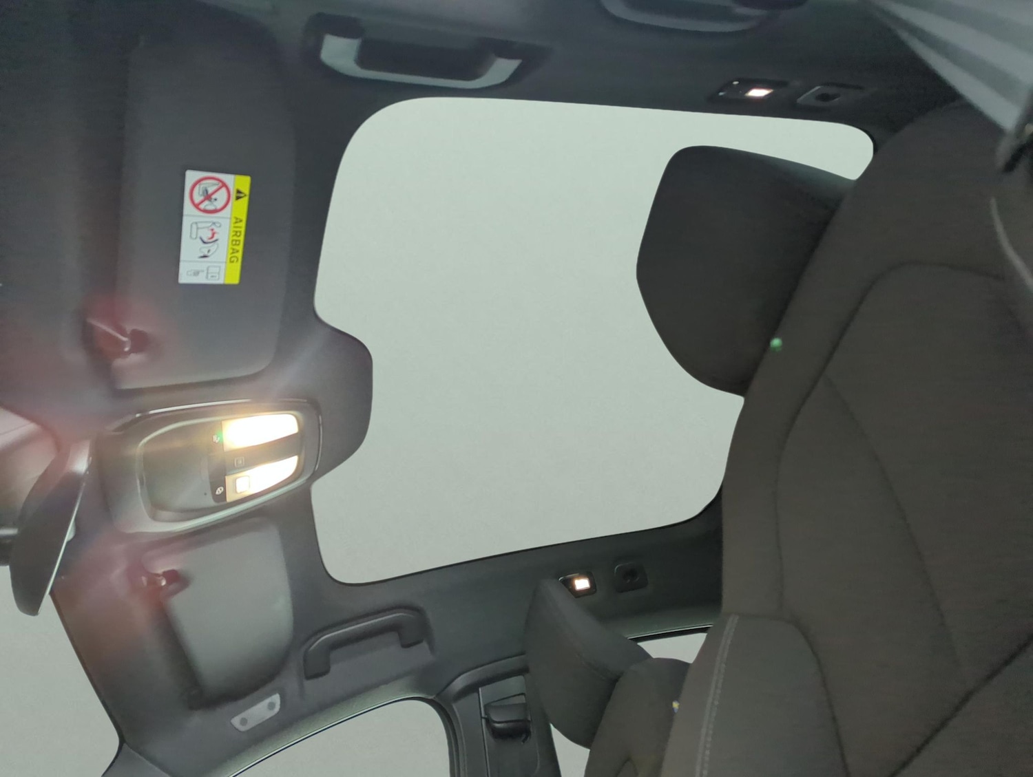 Used Volvo C40 2023 for sale - 77347466: Photo 5