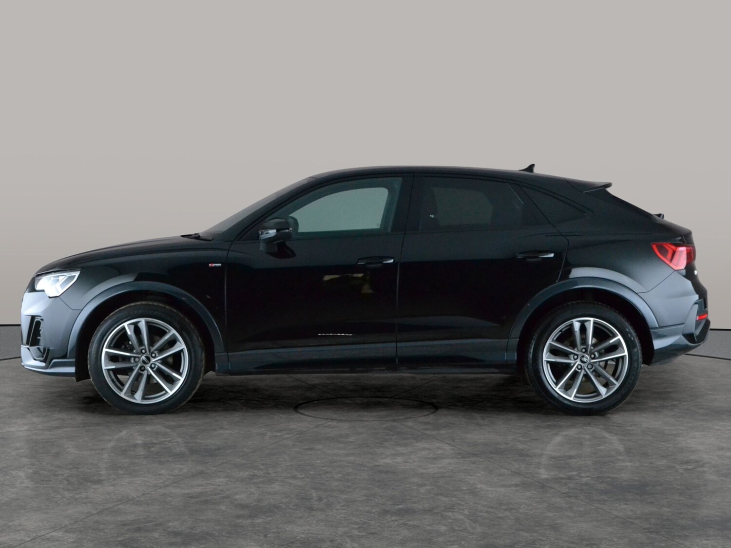 Used Audi Q3 2023 for sale - 78159677: Photo 12