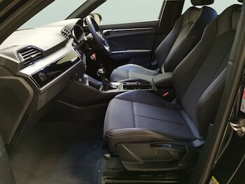 Used Audi Q3 2023 for sale - 78159677: Photo