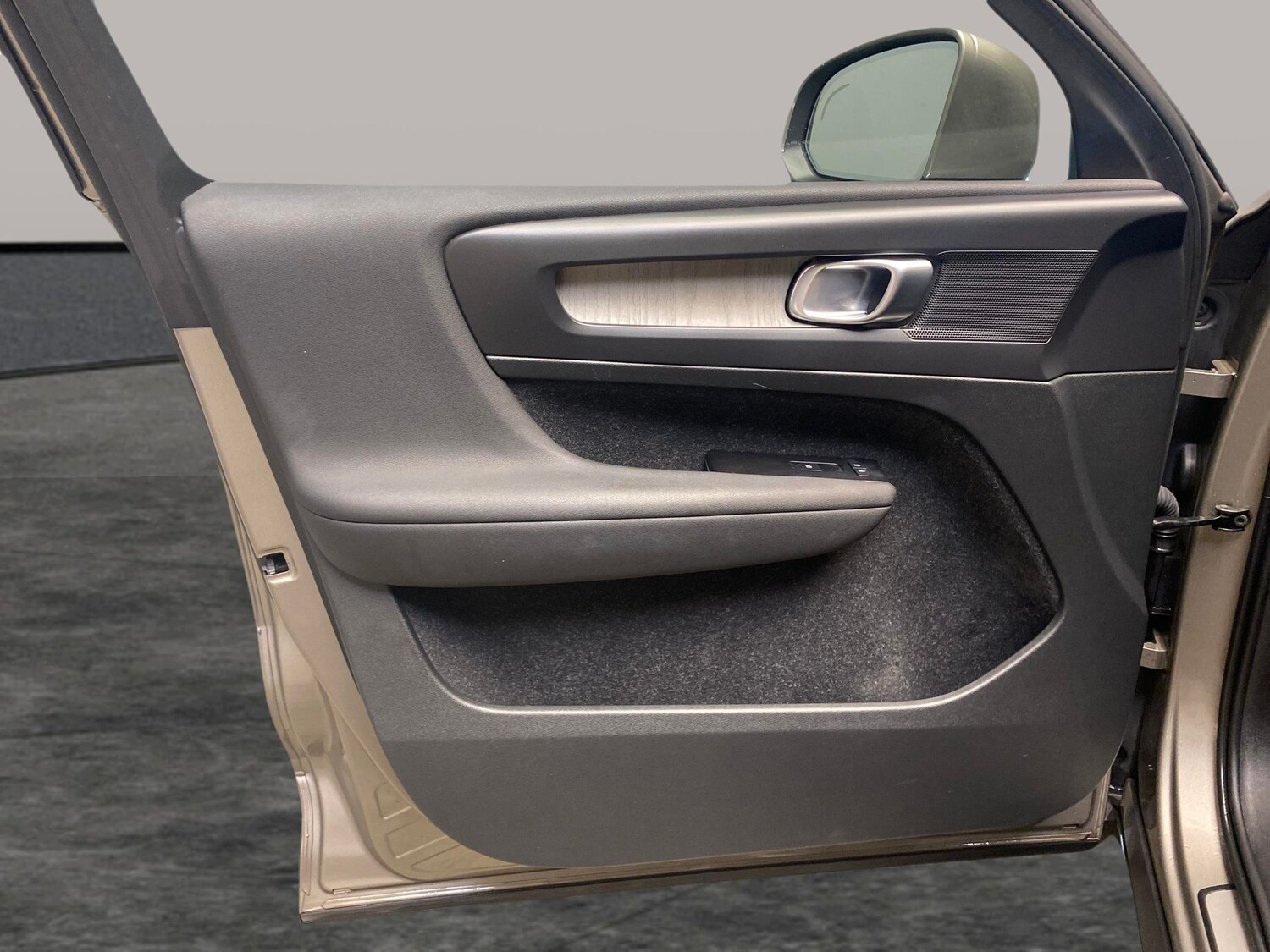 Used Volvo XC40 2021 for sale - 78140612: Photo 24