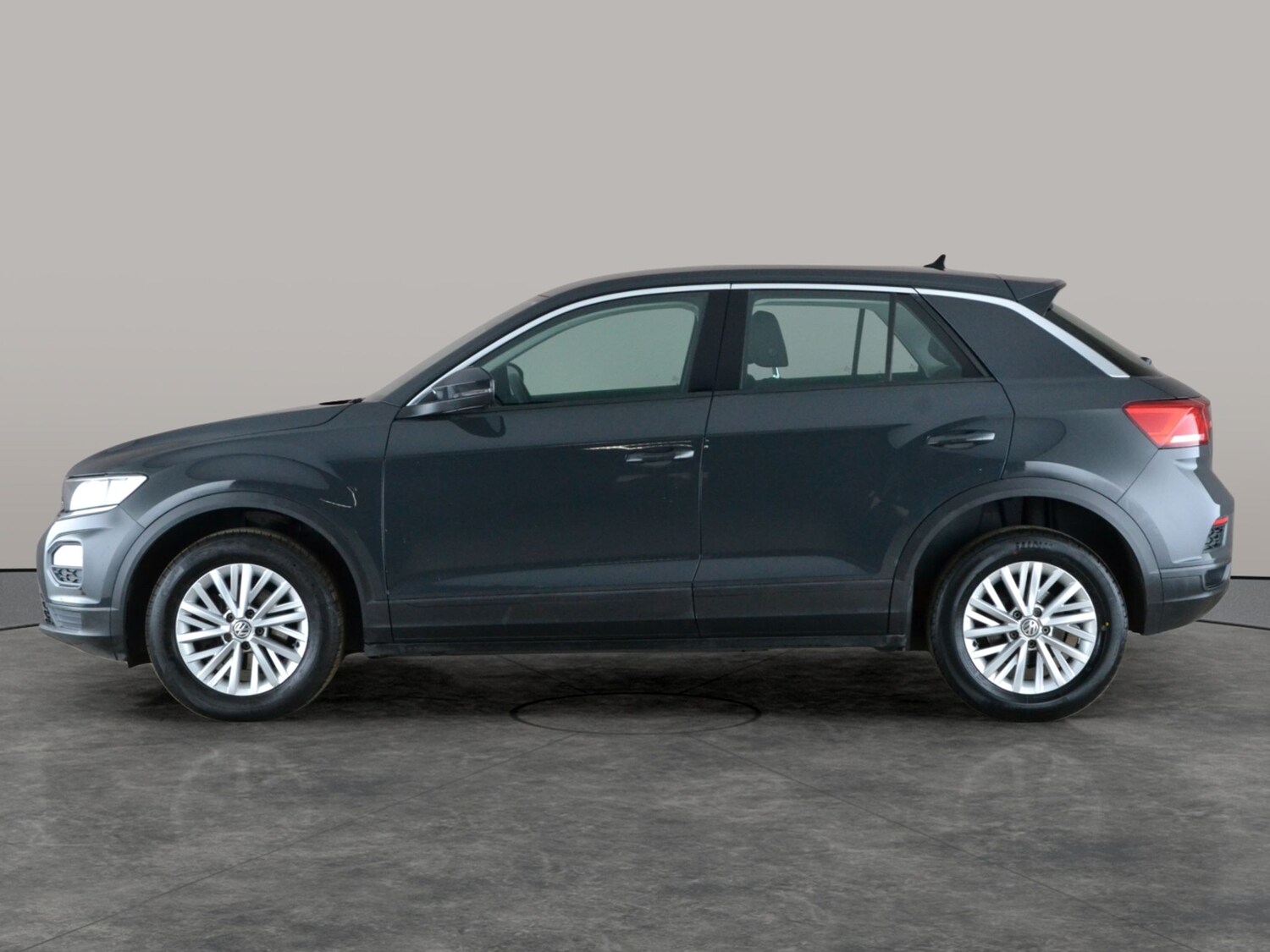 Used Volkswagen T-Roc 2018 for sale - 78211074: Photo 12