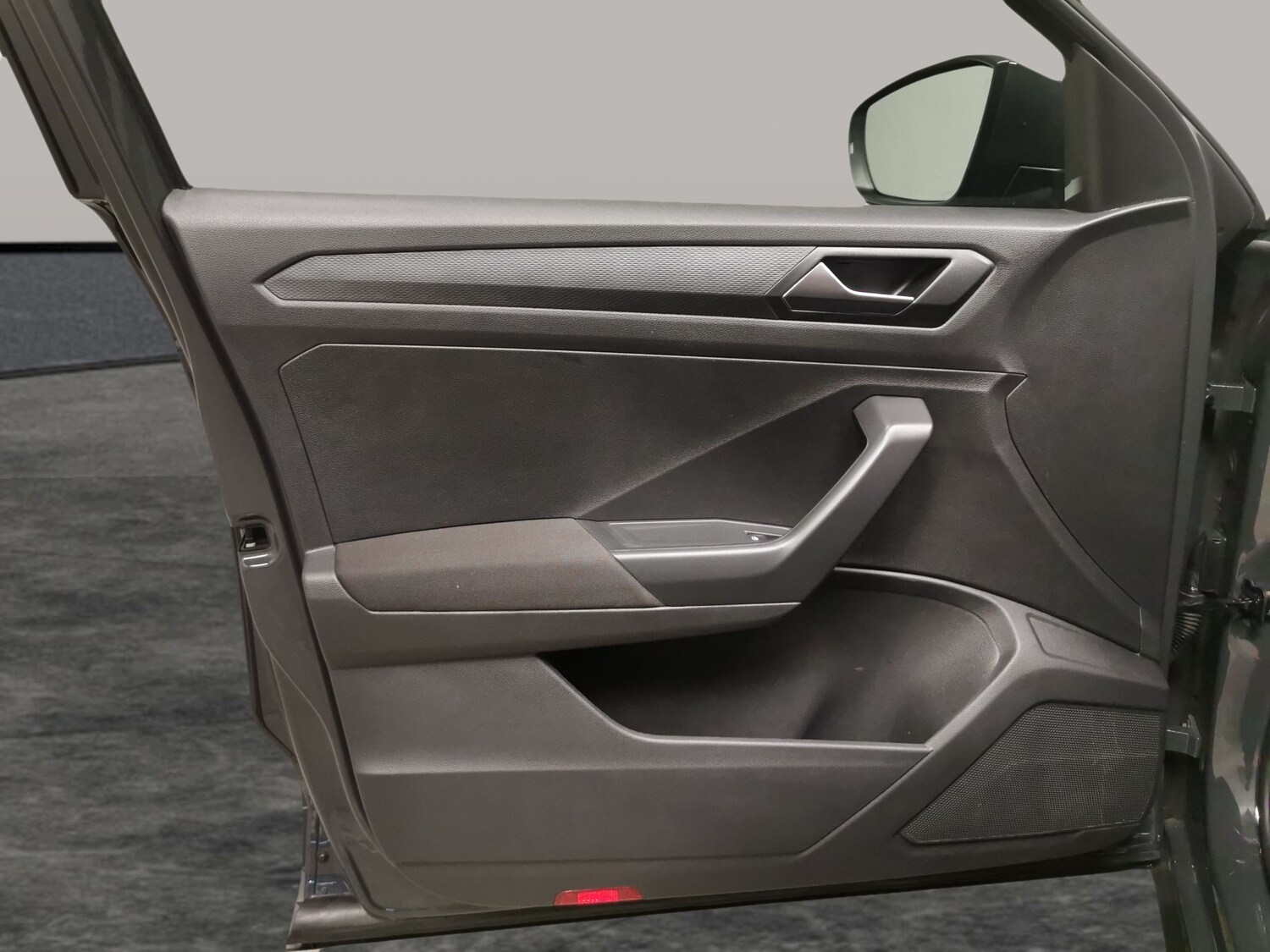 Used Volkswagen T-Roc 2018 for sale - 78211074: Photo 22