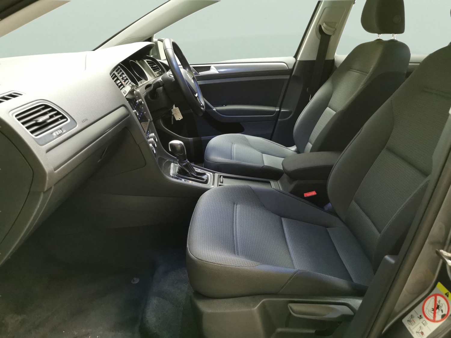 Used Volkswagen Golf 2020 for sale - 76623917: Photo 4