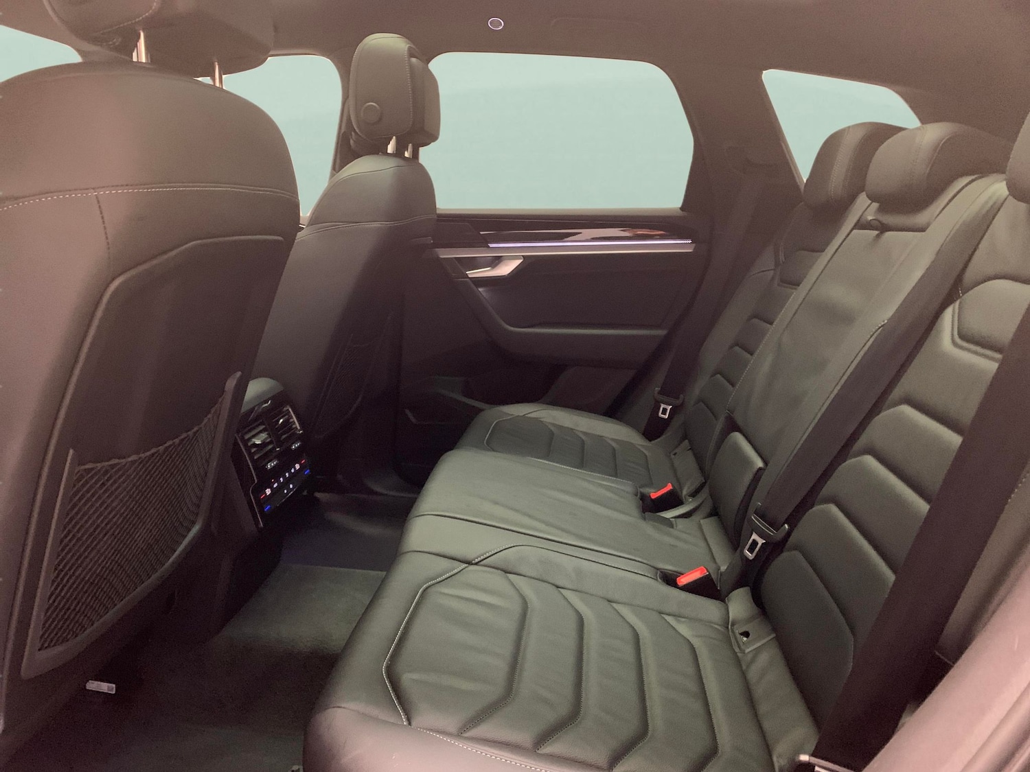 Used Volkswagen Touareg 2023 for sale - 76947115: Photo 20