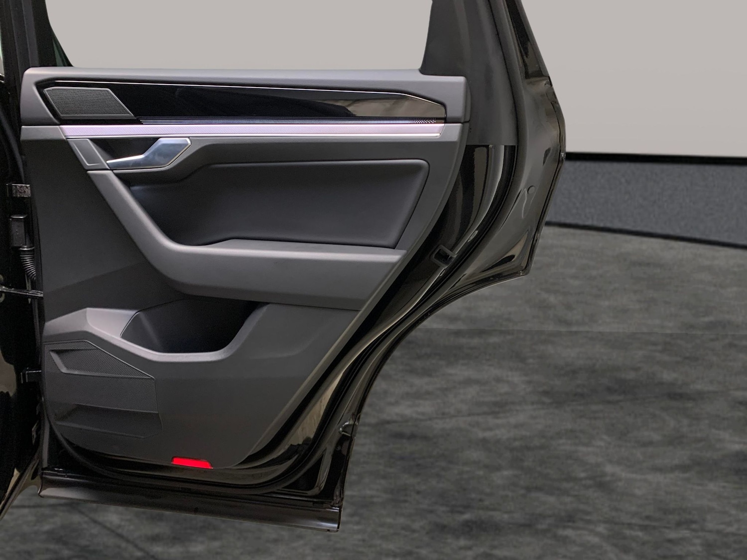 Used Volkswagen Touareg 2023 for sale - 76947115: Photo 23