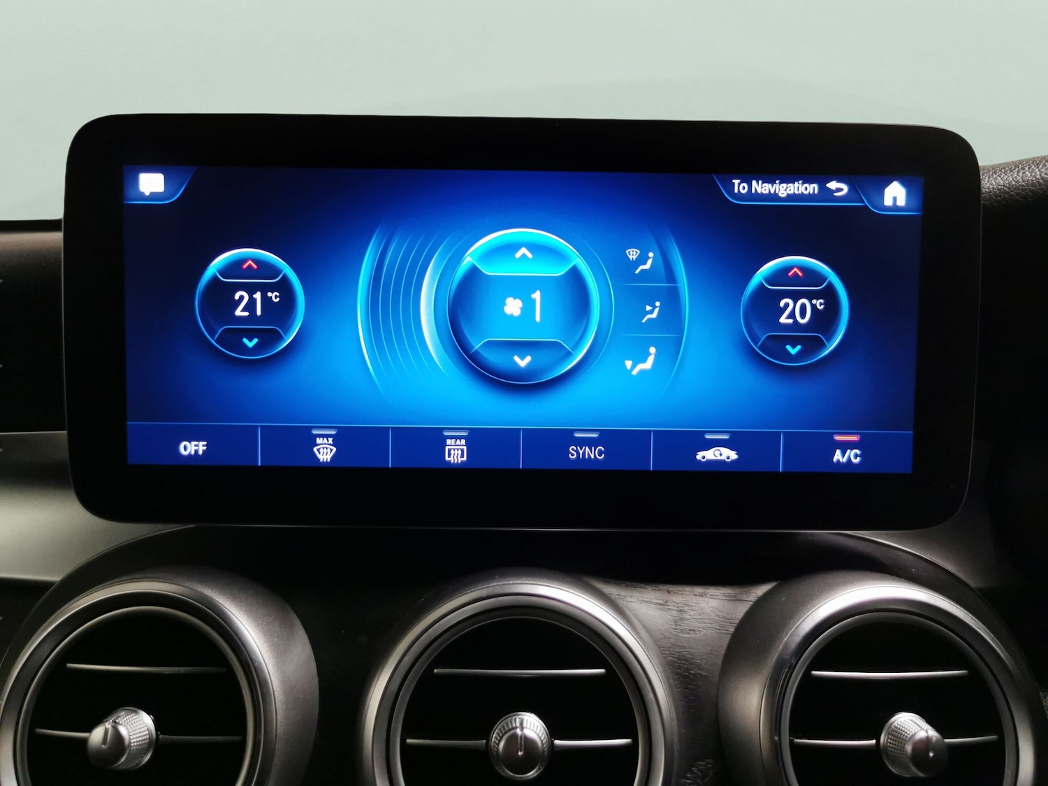 Used Mercedes-Benz GLC 2019 for sale - 77698651: Photo 19