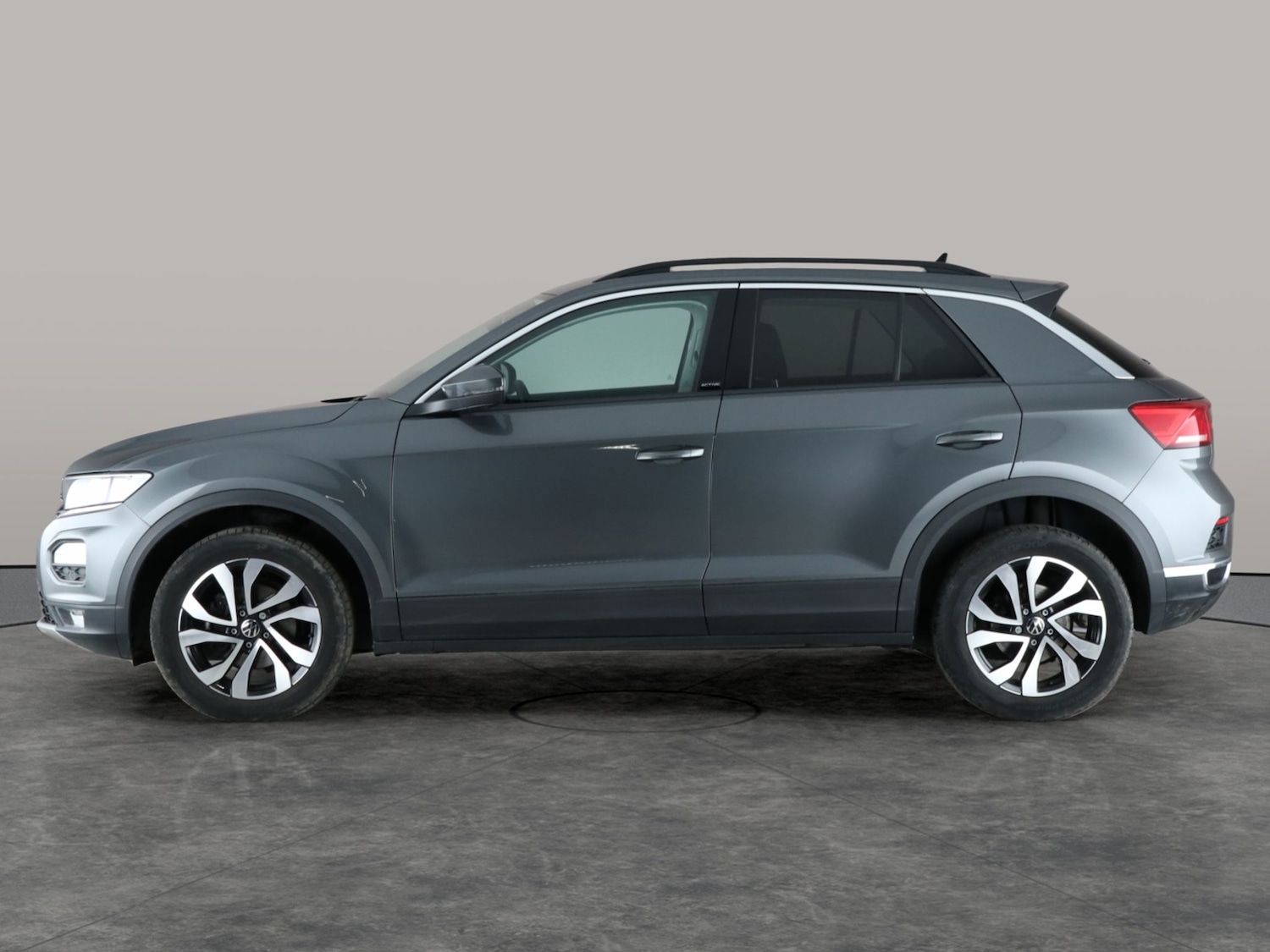 Used Volkswagen T-Roc 2021 for sale - 76792691: Photo 12
