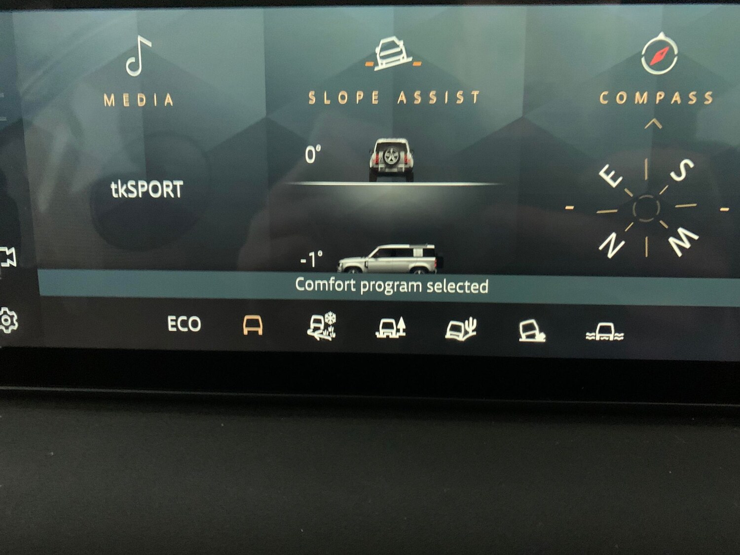 Used Land Rover Defender 2022 for sale - 77829778: Photo 23