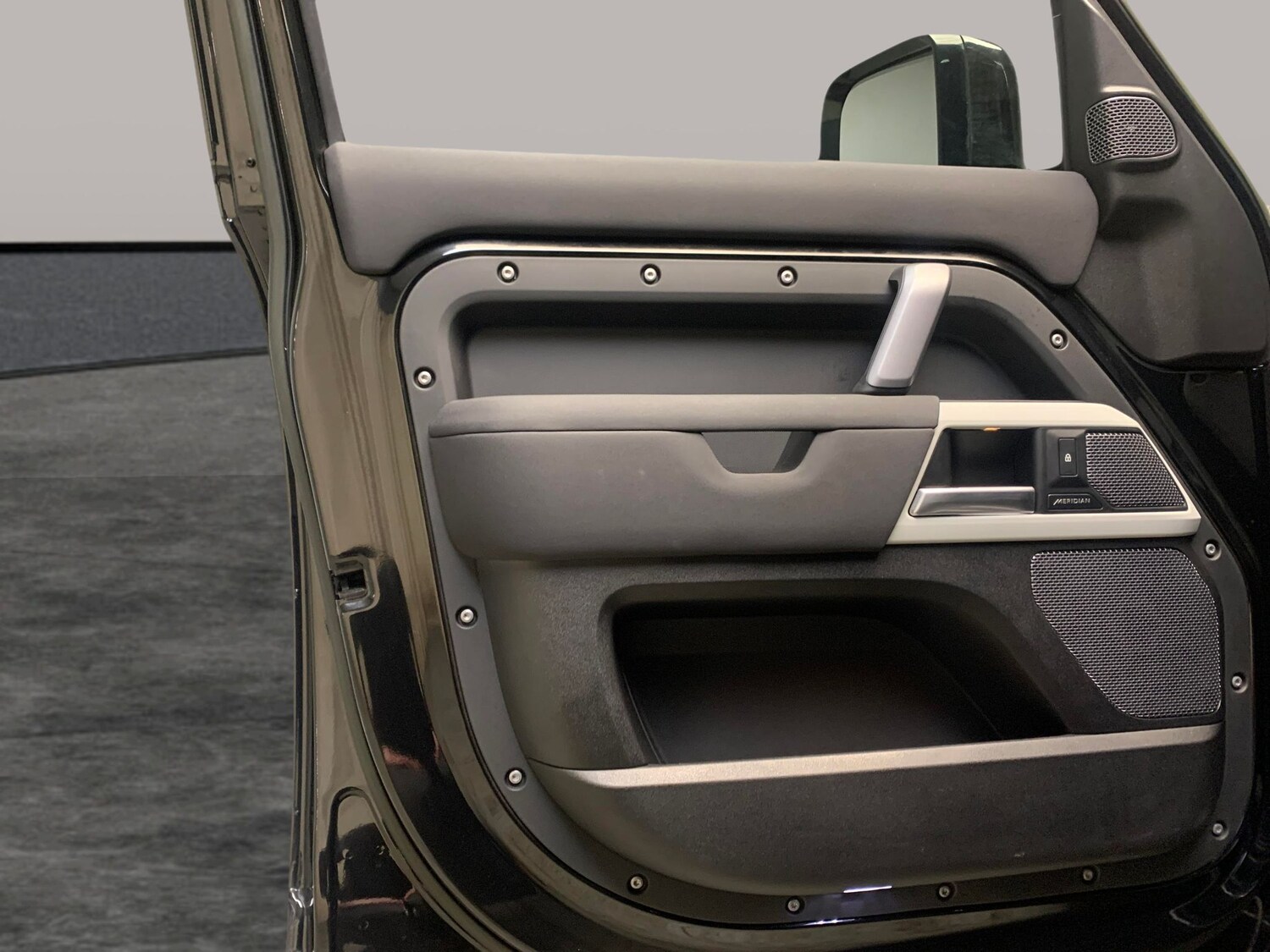 Used Land Rover Defender 2022 for sale - 77829778: Photo 33