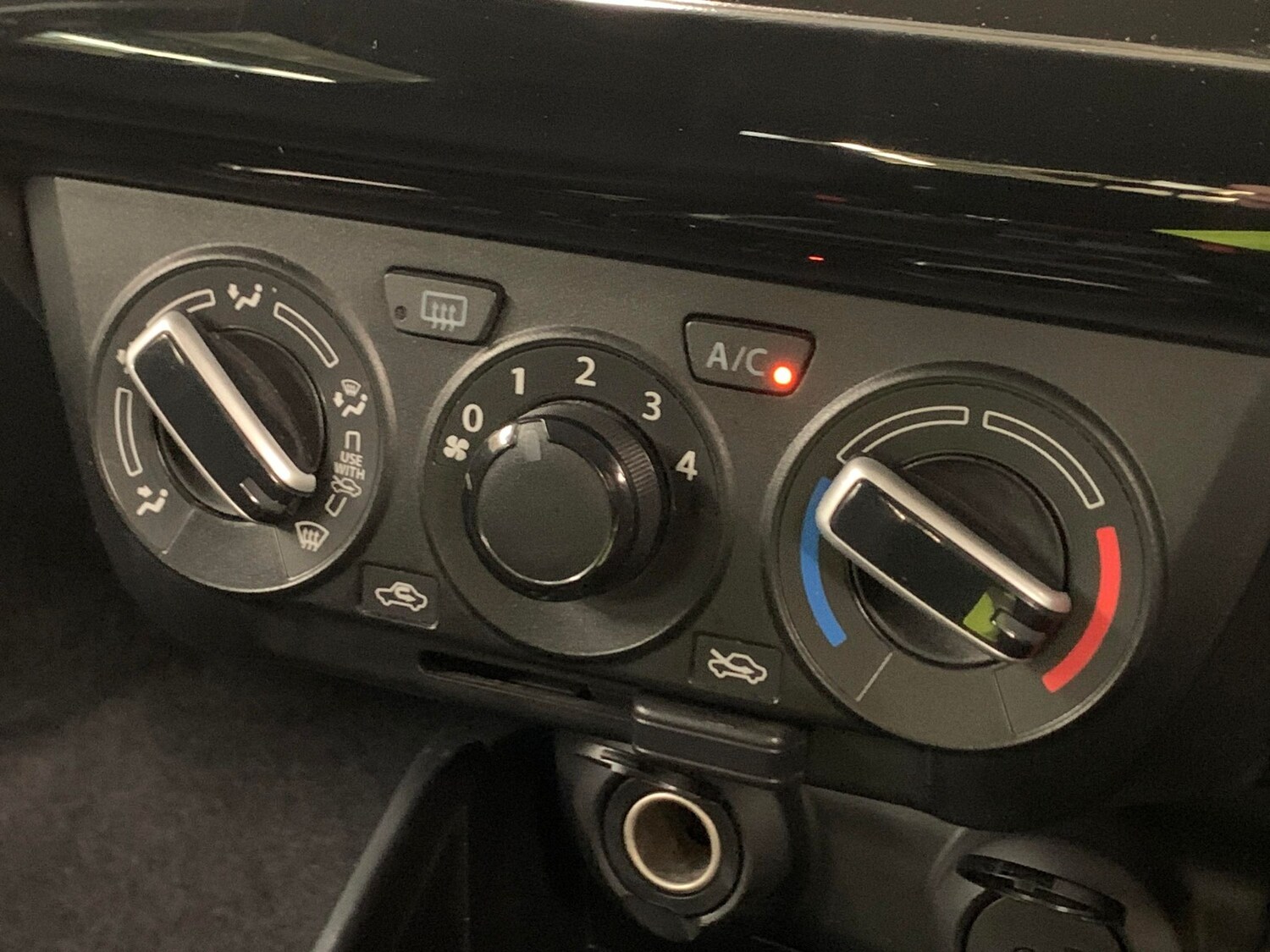 Used Suzuki Swift 2023 for sale - 77502400: Photo 15