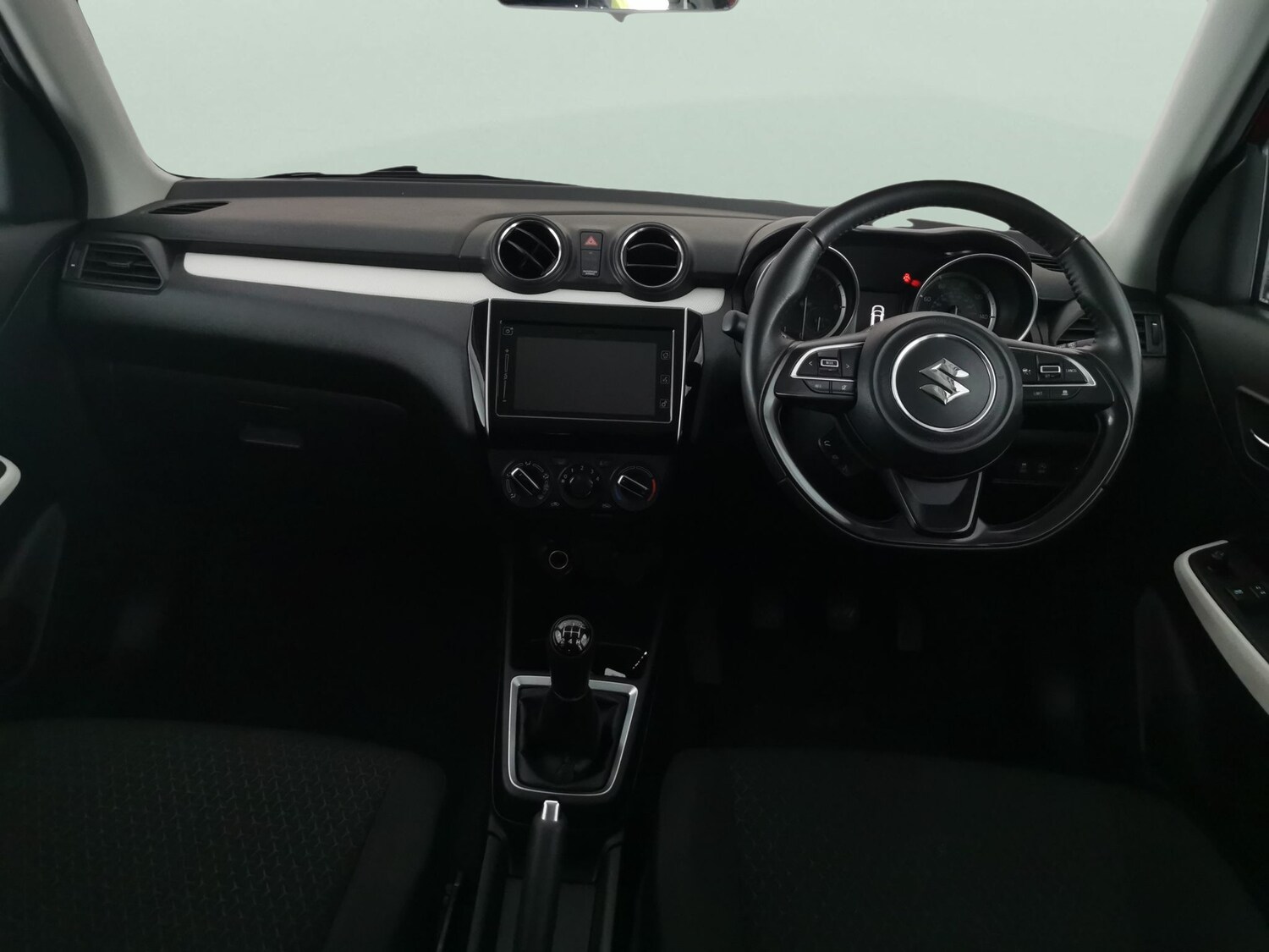 Used Suzuki Swift 2023 for sale - 77502400: Photo 6