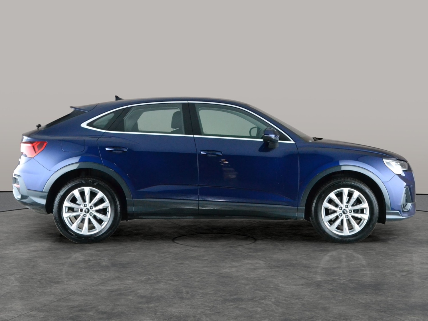 Used Audi Q3 2023 for sale - 77819371: Photo 9