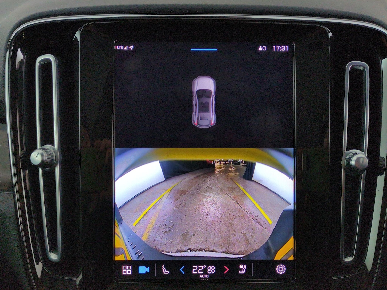 Used Volvo C40 2022 for sale - 77241207: Photo 8