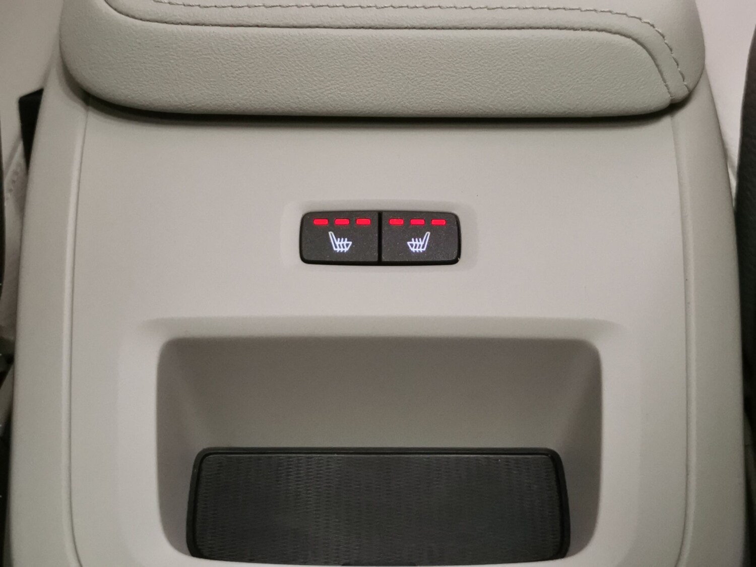 Used Volvo XC60 2023 for sale - 77472269: Photo 16