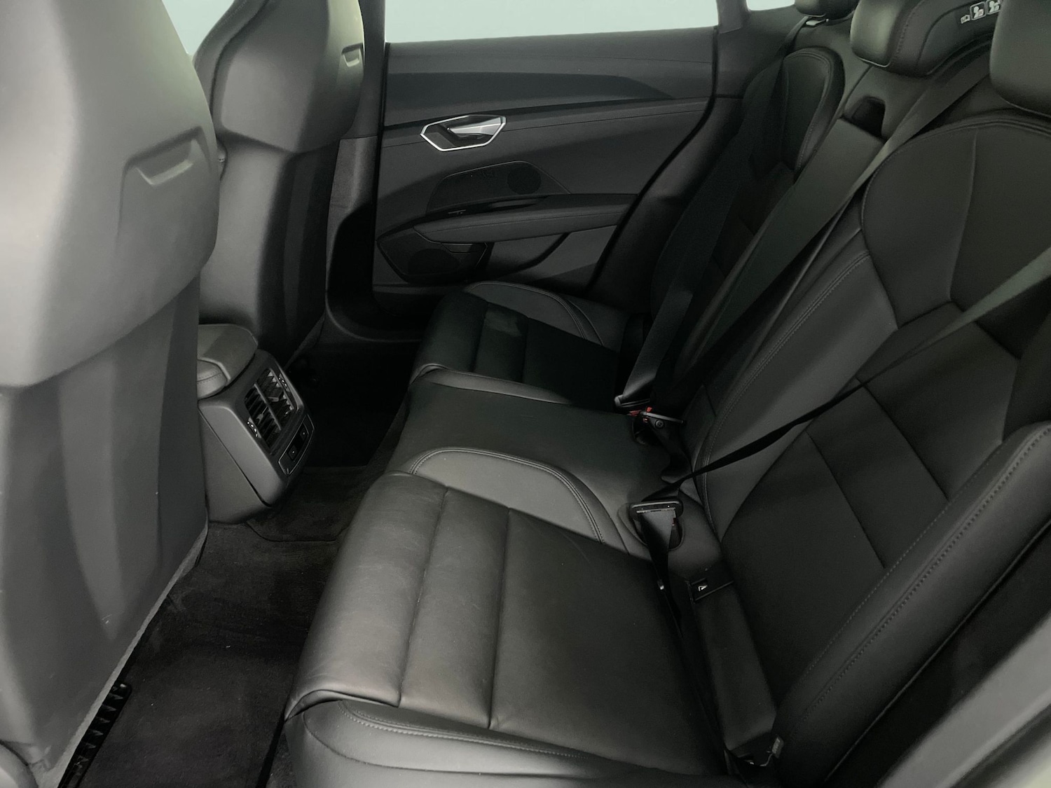 Used Audi e-tron GT 2023 for sale - 77259466: Photo 31