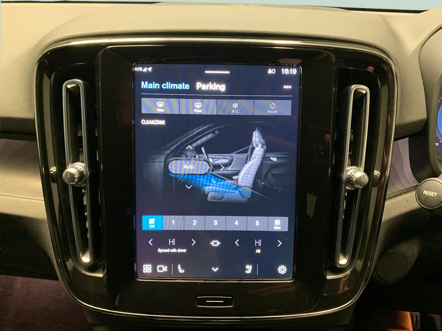 Used Volvo XC40 2022 for sale - 77740434: Photo 19