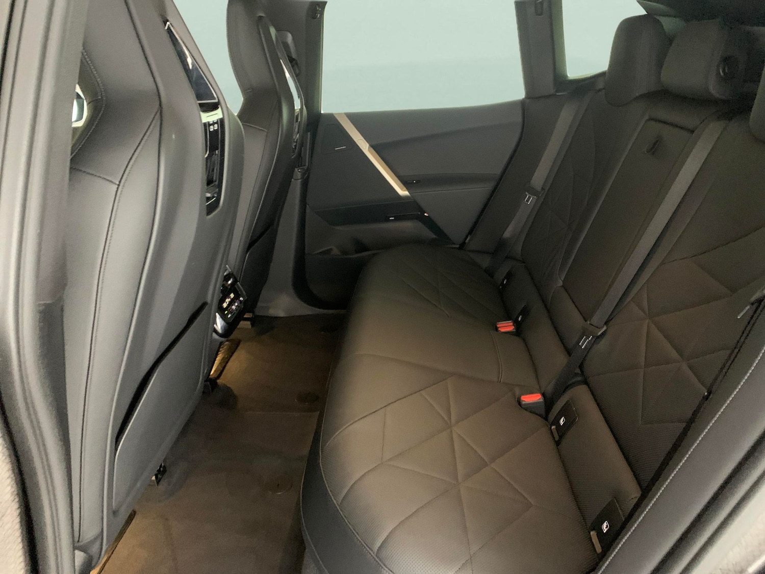 Used BMW iX 2022 for sale - 76704183: Photo 32