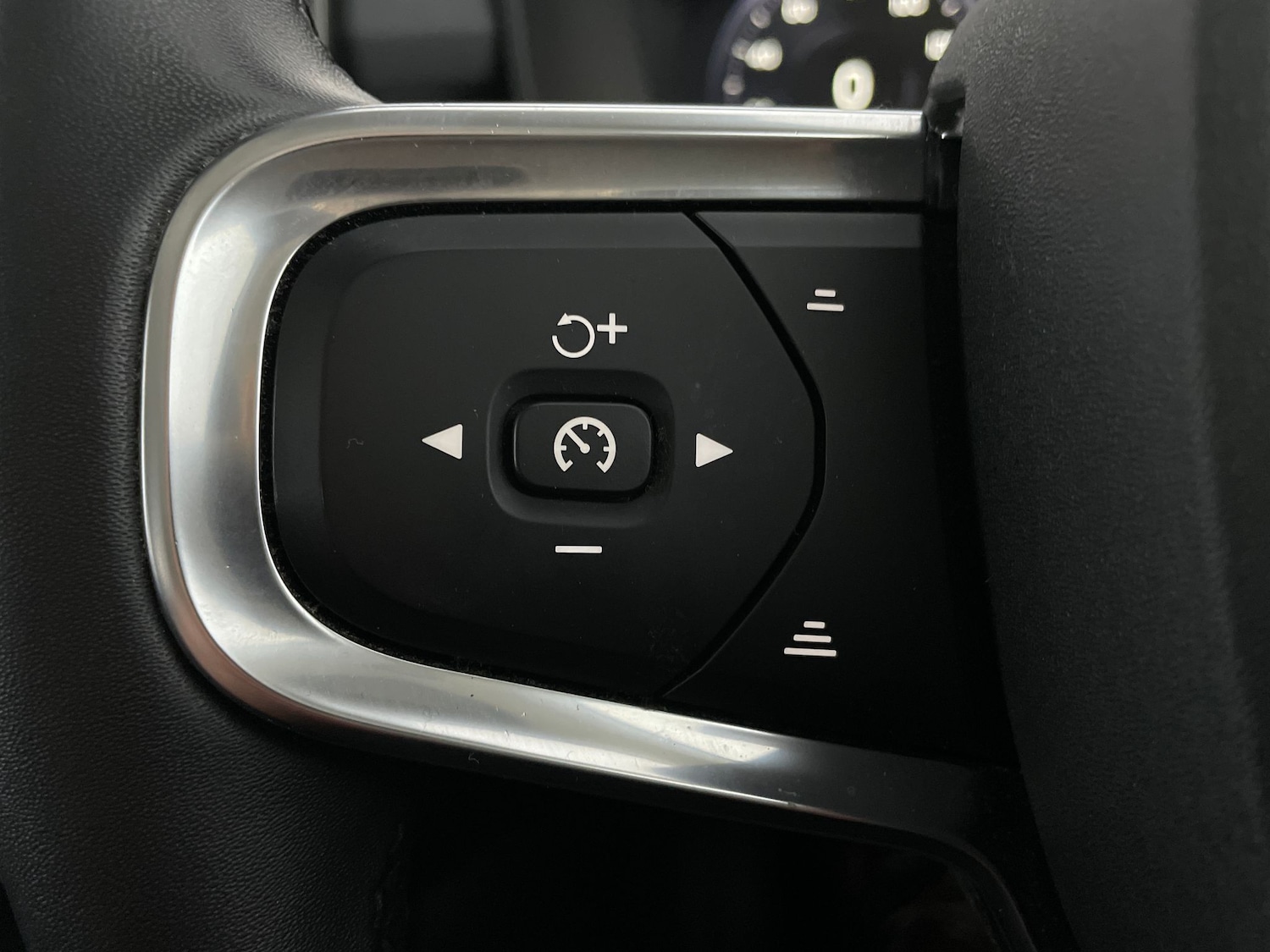 Used Volvo XC40 2022 for sale - 77715906: Photo 18