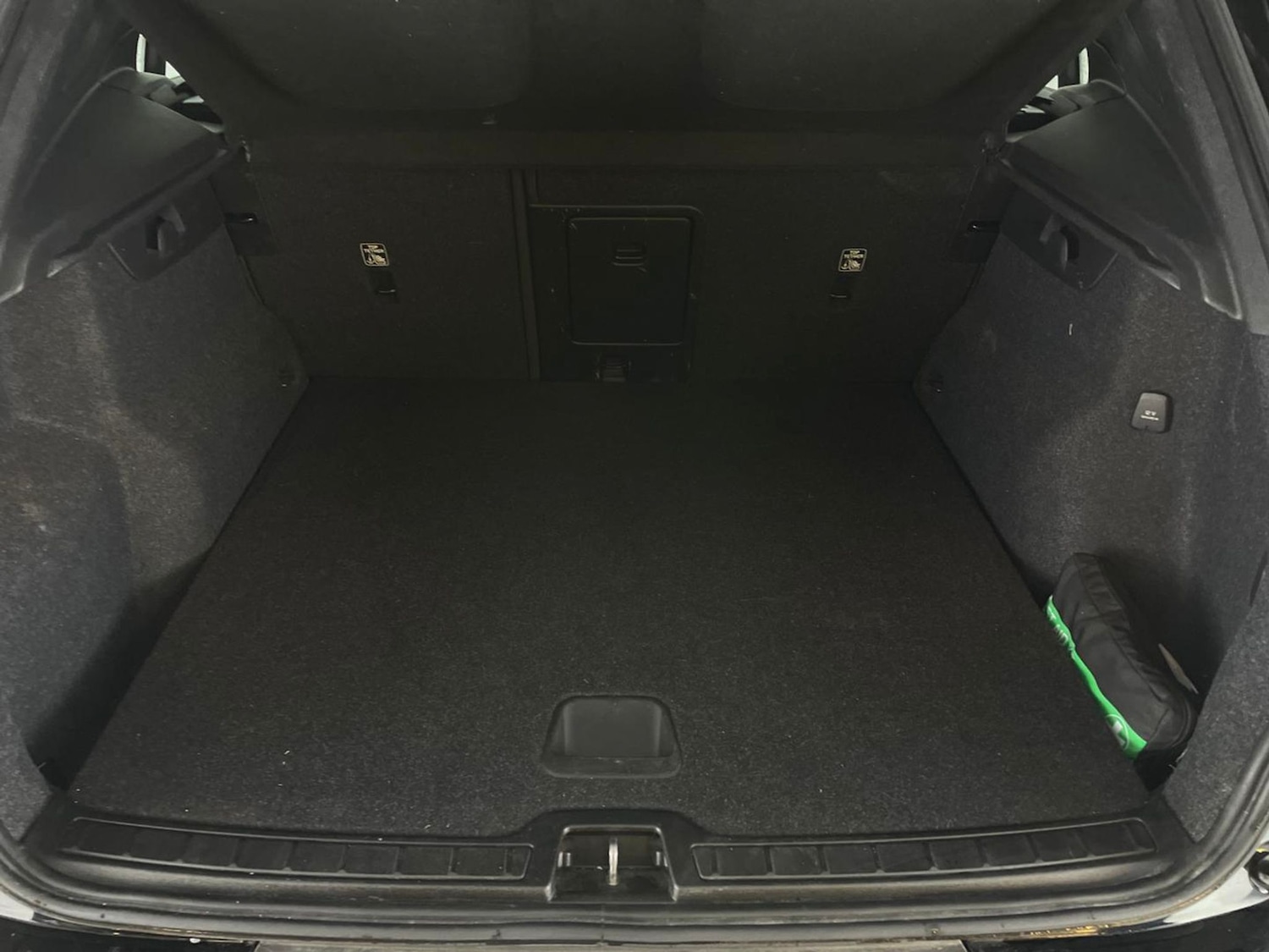 Used Volvo XC40 2022 for sale - 77715906: Photo 31