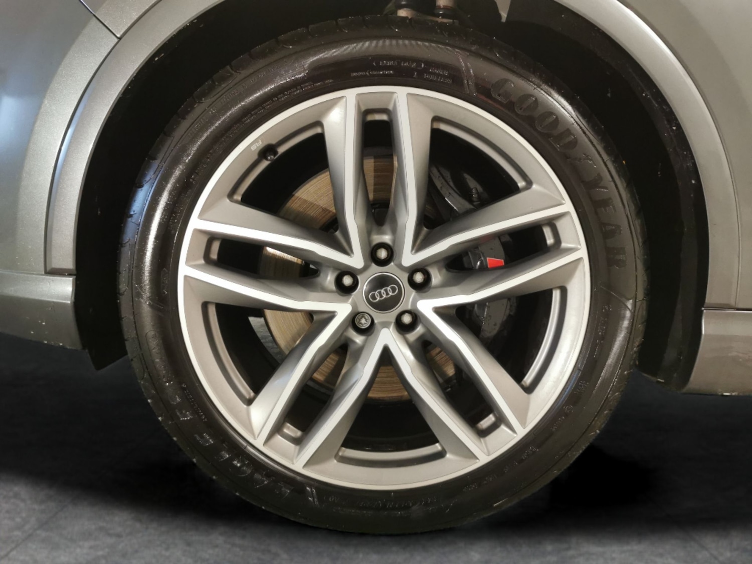 Used Audi SQ7 2017 for sale - 76540333: Photo 25