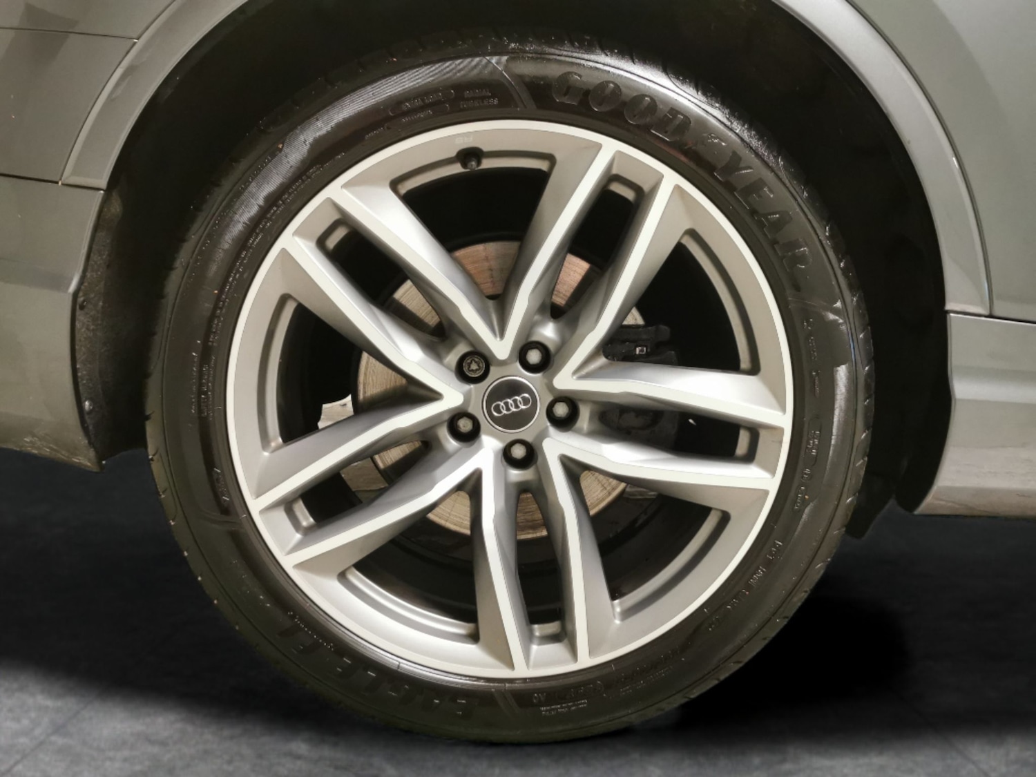 Used Audi SQ7 2017 for sale - 76540333: Photo 27