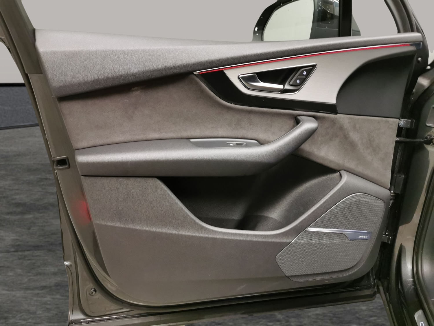 Used Audi SQ7 2017 for sale - 76540333: Photo 29