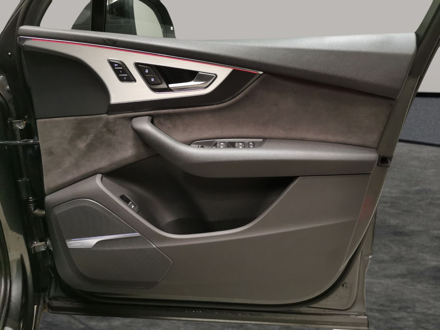 Used Audi SQ7 2017 for sale - 76540333: Photo 32