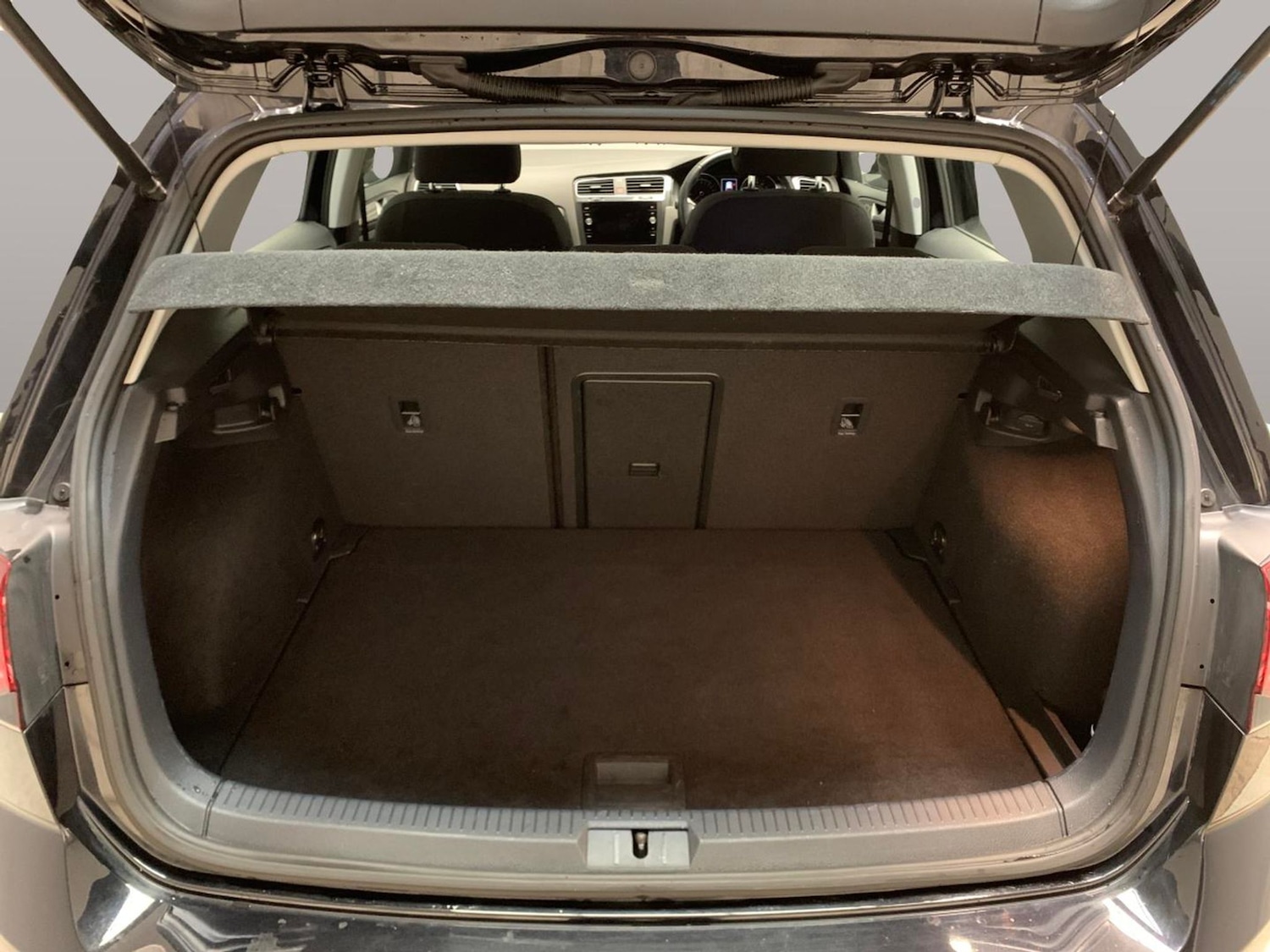 Used Volkswagen Golf 2020 for sale - 77043550: Photo 5