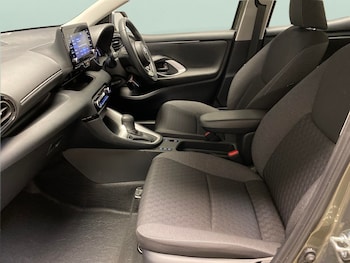 Used Toyota Yaris 2022 for sale - 78412229: Photo