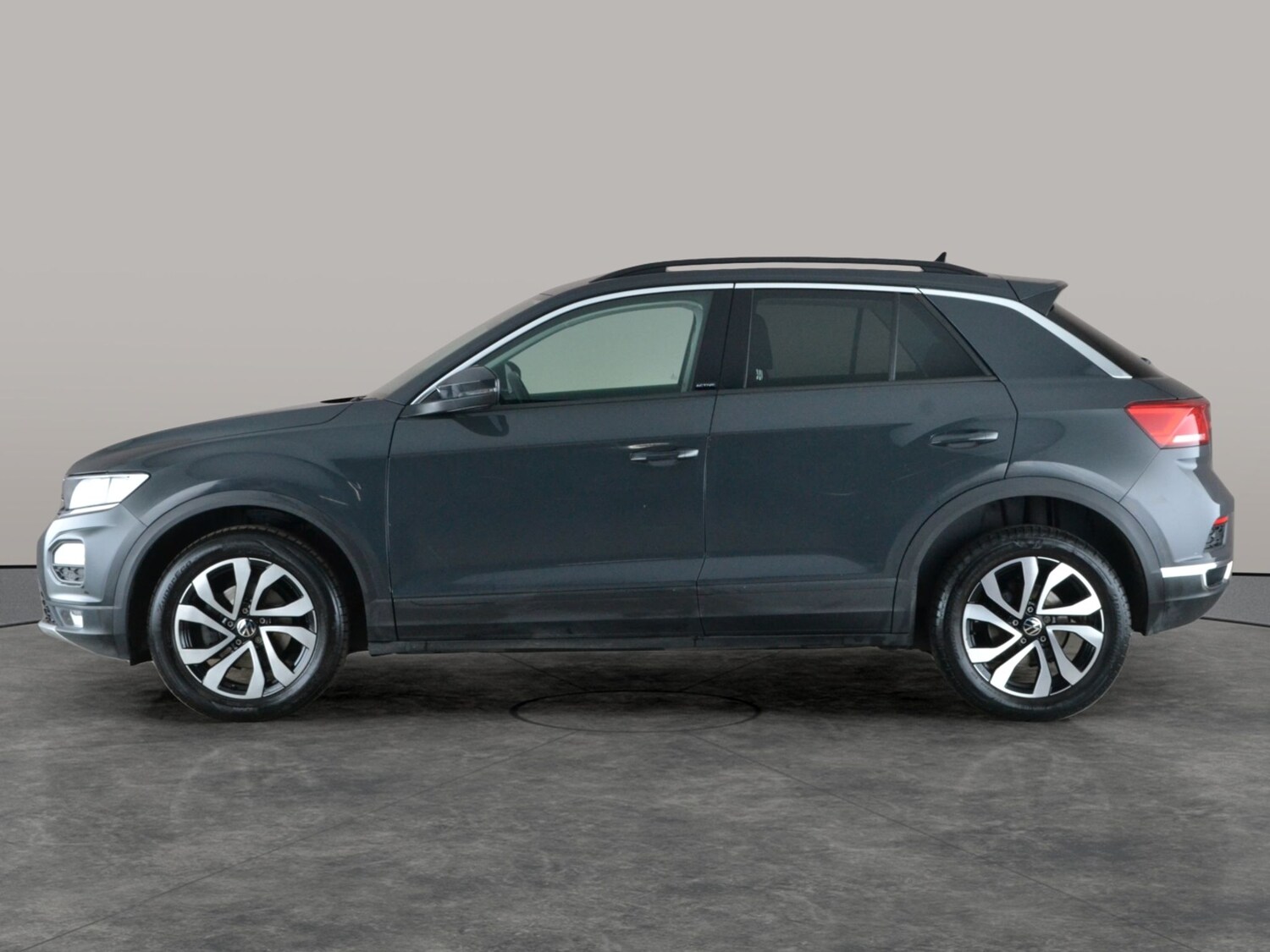 Used Volkswagen T-Roc 2022 for sale - 77513953: Photo 12