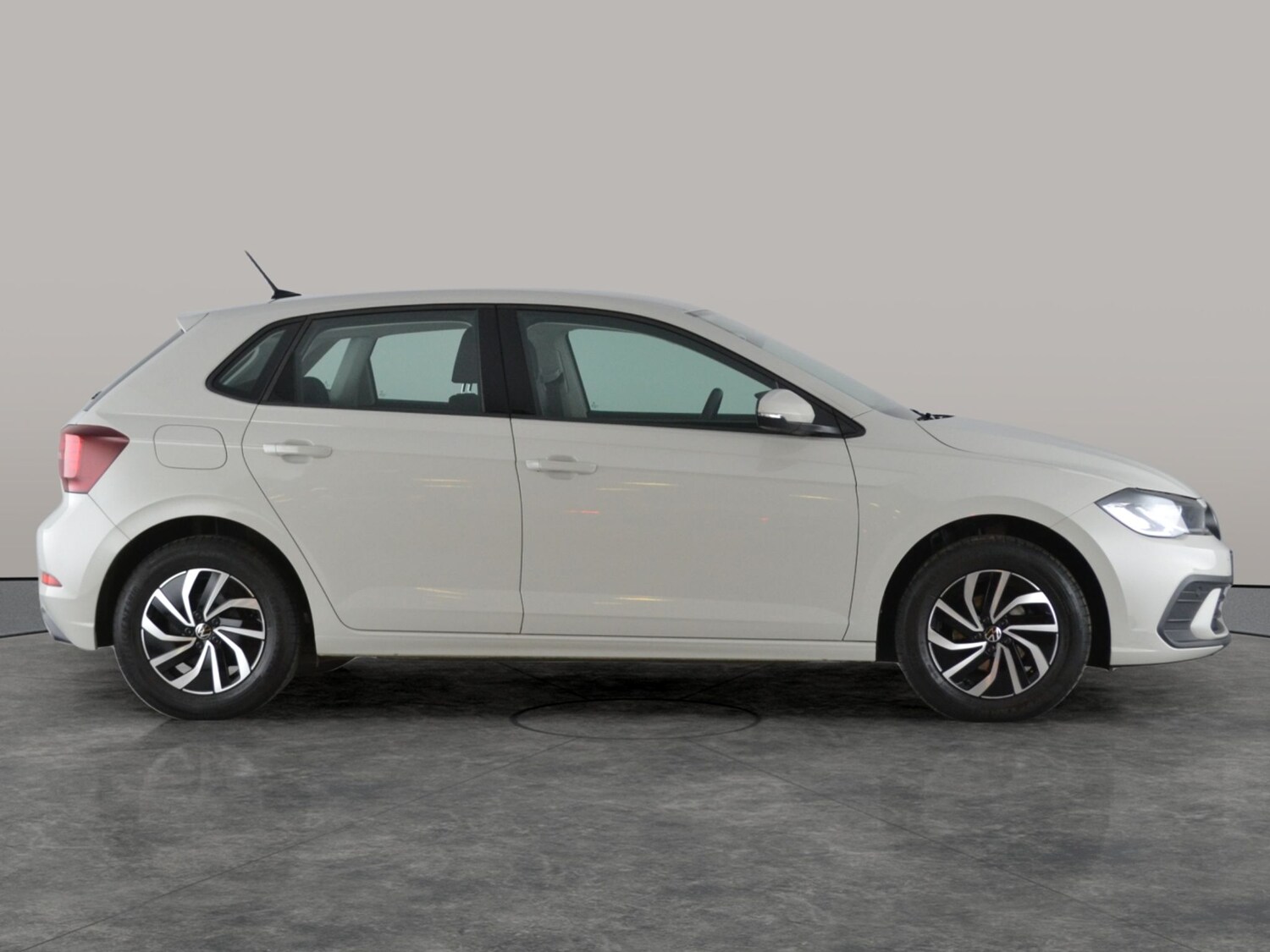 Used Volkswagen Polo 2024 for sale - 78023063: Photo 9