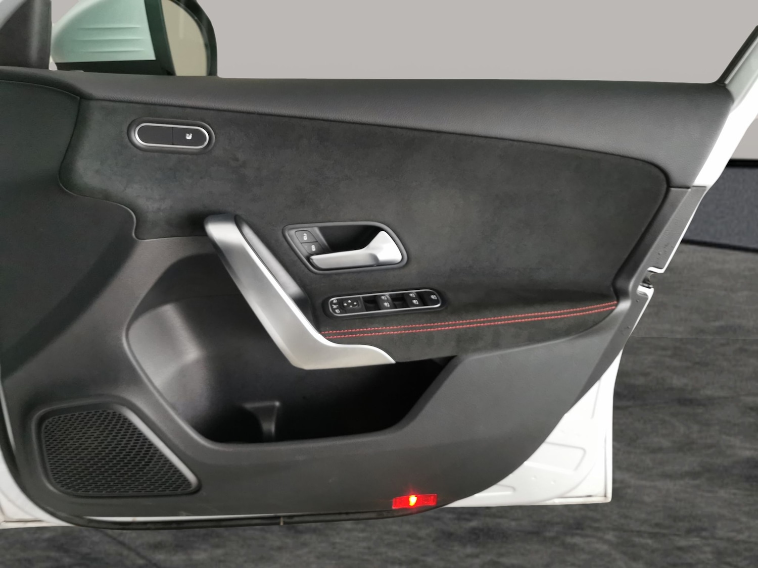 Used Mercedes-Benz A-Class for sale - 77221511: Photo 32