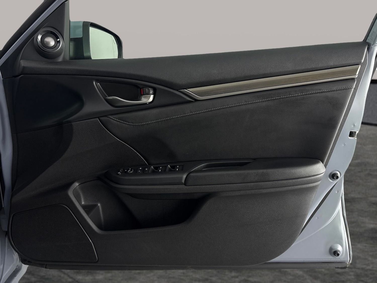 Used Honda Civic 2020 for sale - 76555096: Photo 35