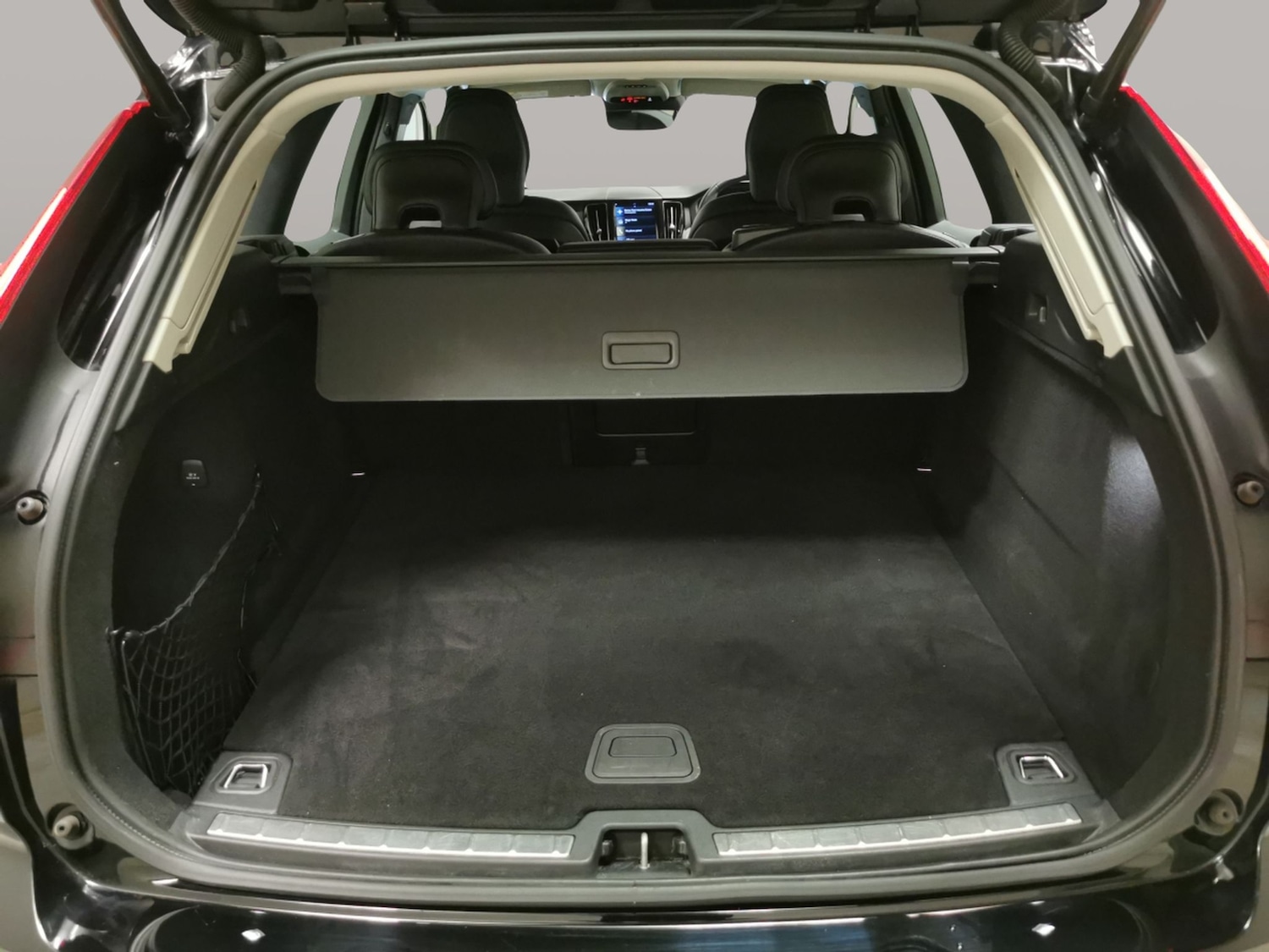 Used Volvo XC60 2018 for sale - 78197865: Photo 31