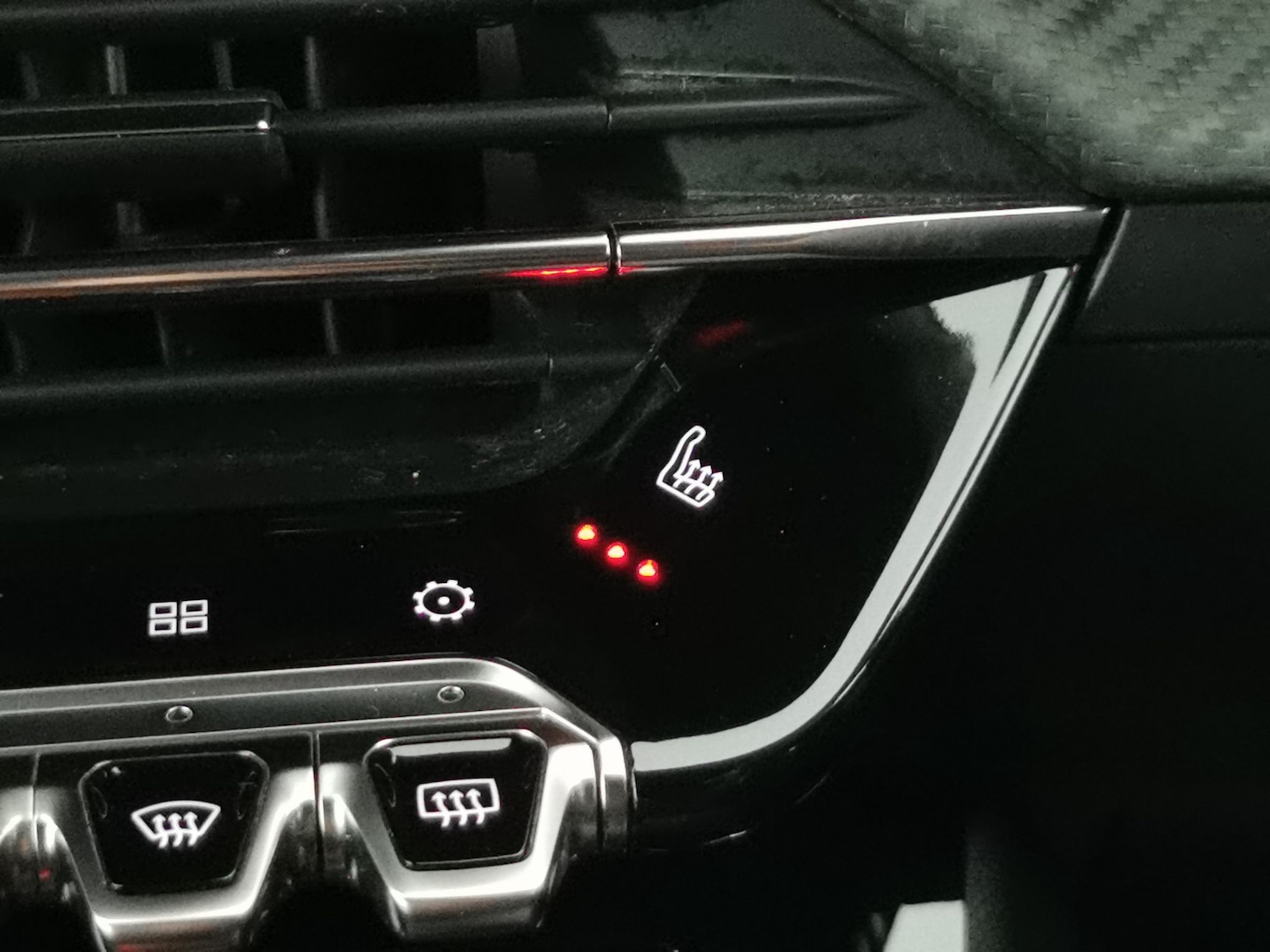 Used Peugeot 2008 2021 for sale - 77043300: Photo 18