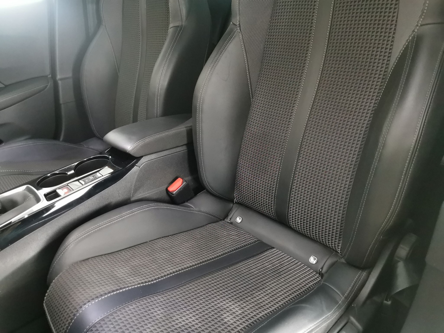 Used Peugeot 2008 2021 for sale - 77043300: Photo 20