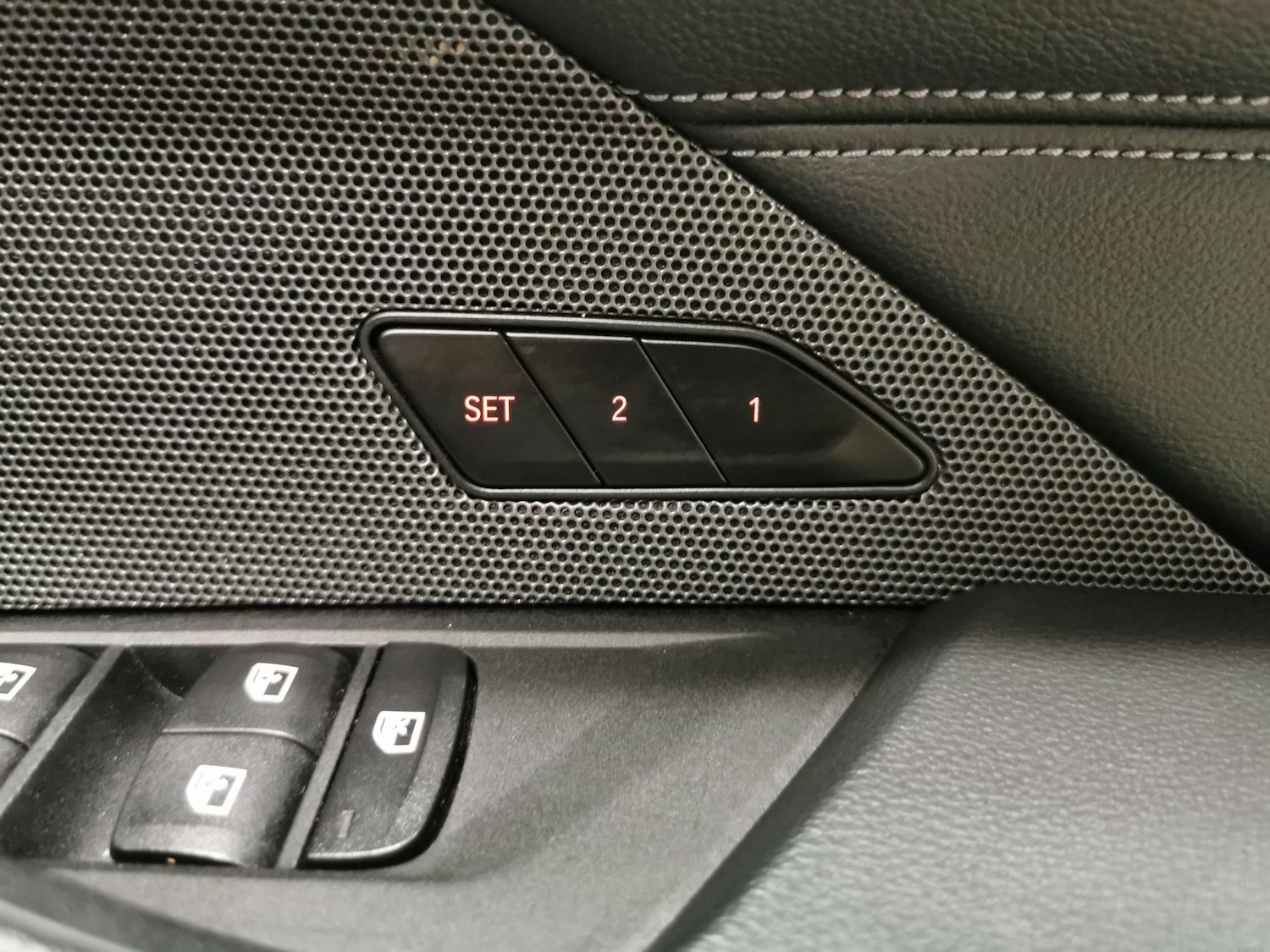 Used BMW i4 2022 for sale - 76384829: Photo 23