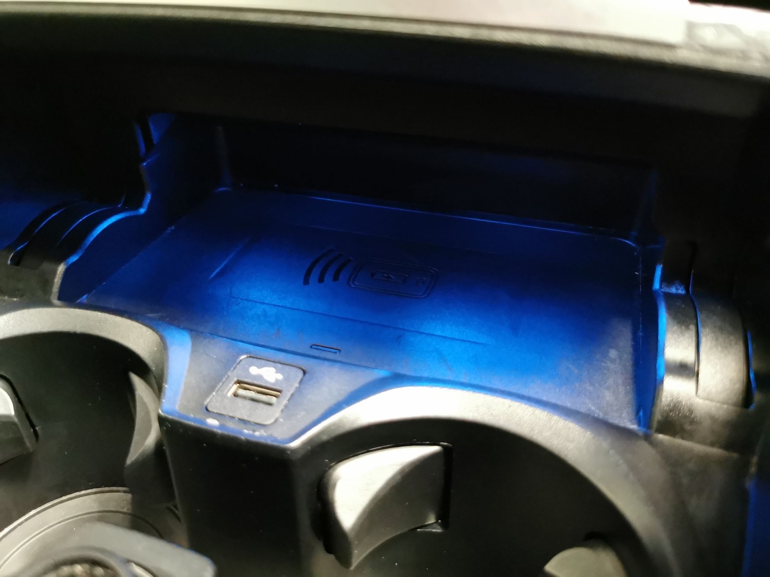 Used BMW i4 2022 for sale - 76384829: Photo 32