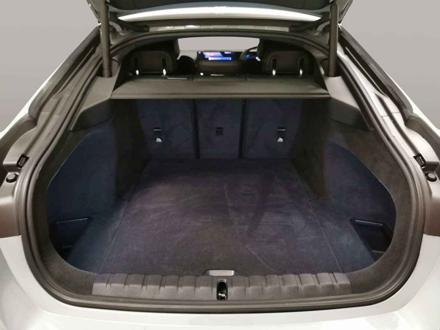 Used BMW i4 2022 for sale - 76384829: Photo 55