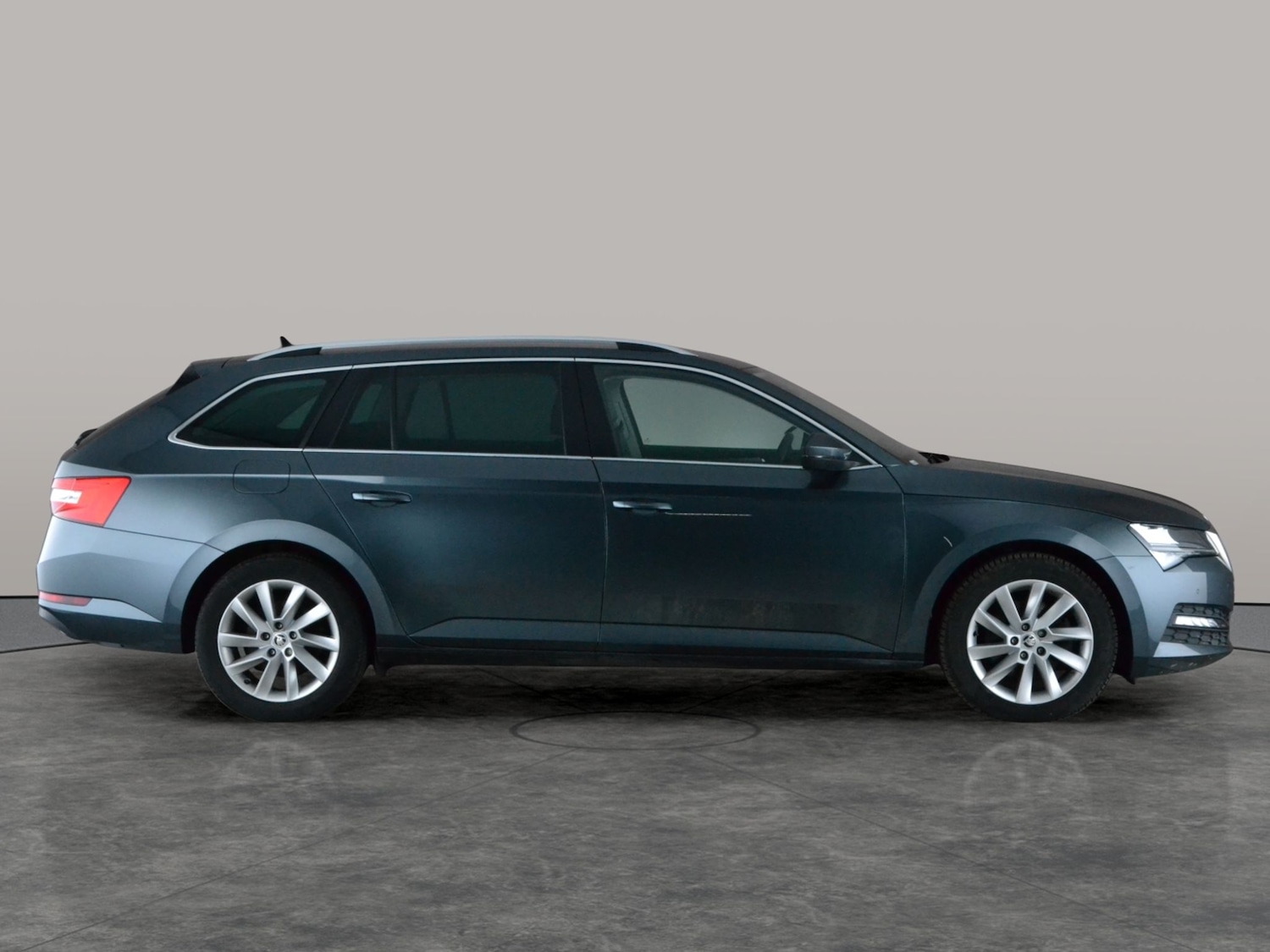 Used Skoda Superb 2022 for sale - 77568106: Photo 9