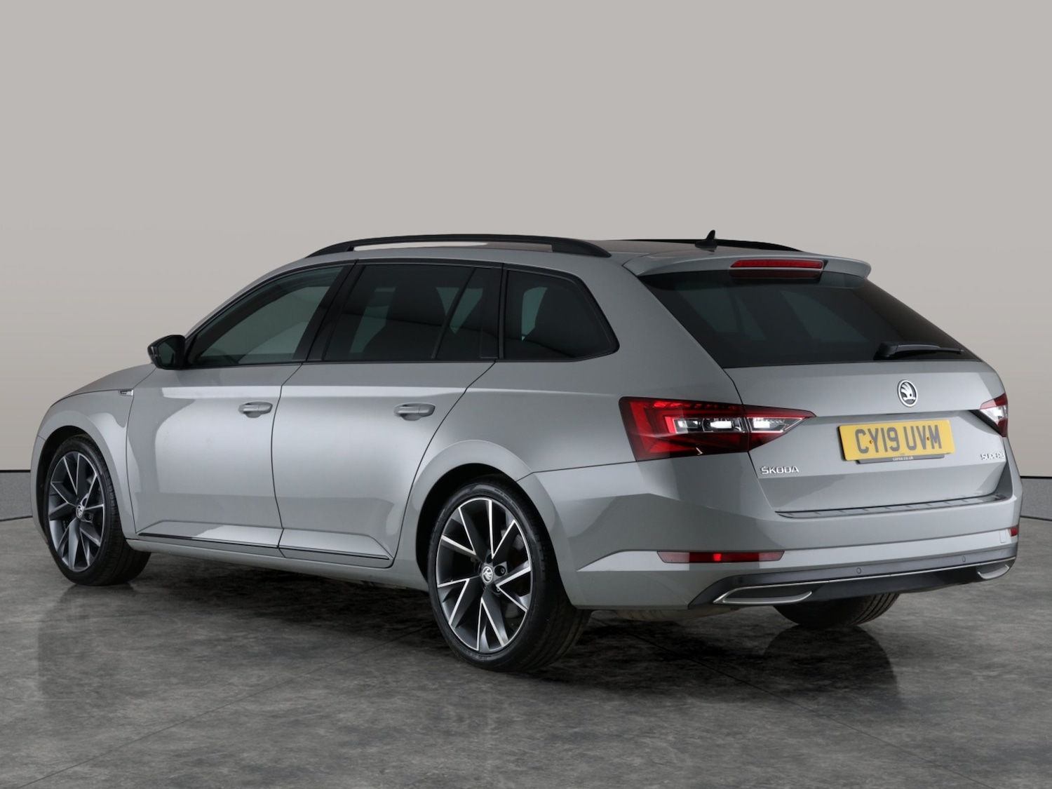 Used Skoda Superb 2019 for sale - 76856900: Photo 12