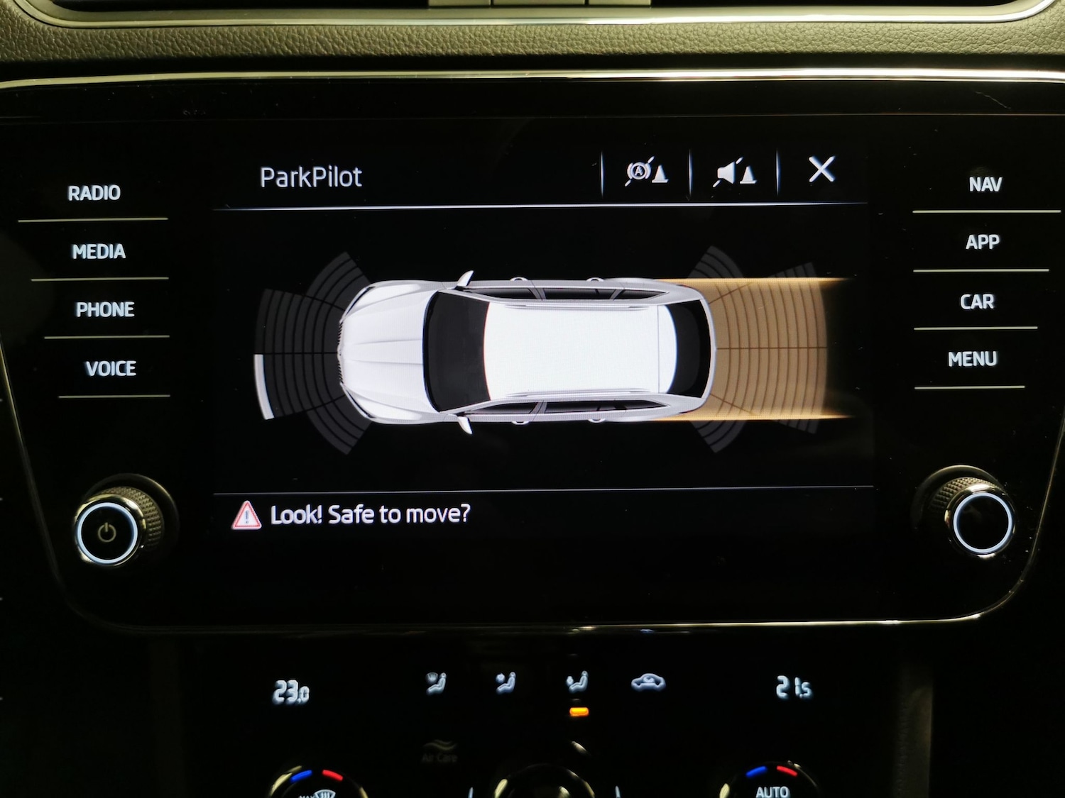 Used Skoda Superb 2019 for sale - 76856900: Photo 18