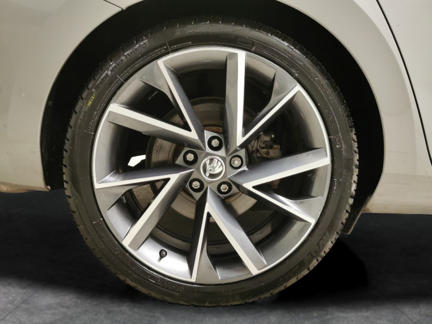 Used Skoda Superb 2019 for sale - 76856900: Photo 23