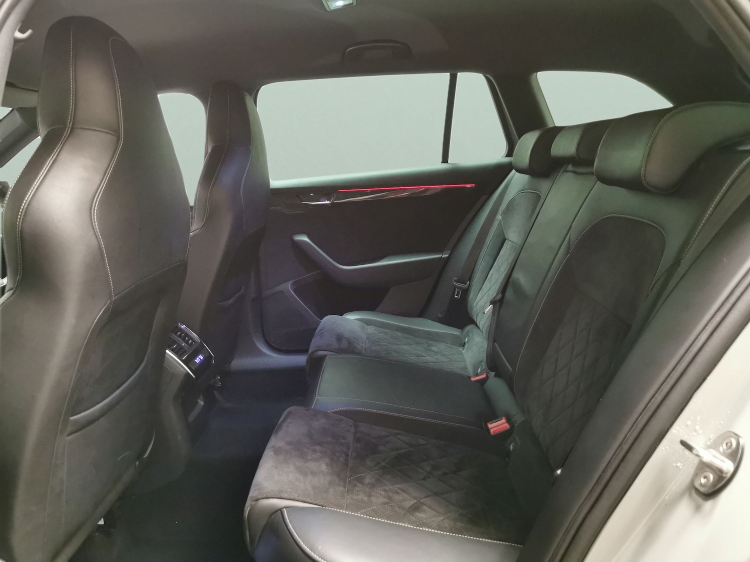 Used Skoda Superb 2019 for sale - 76856900: Photo 24