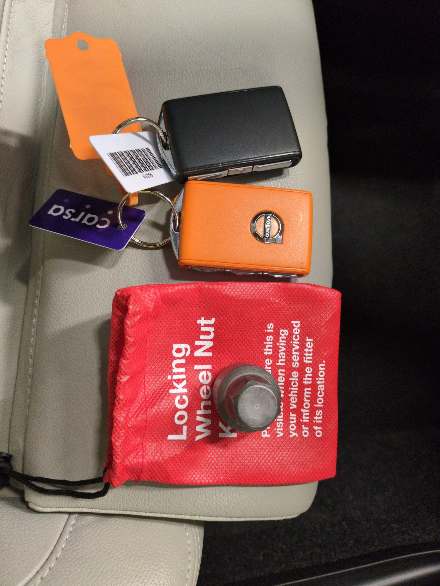 Used Volvo XC40 for sale - 76853825: Photo 37