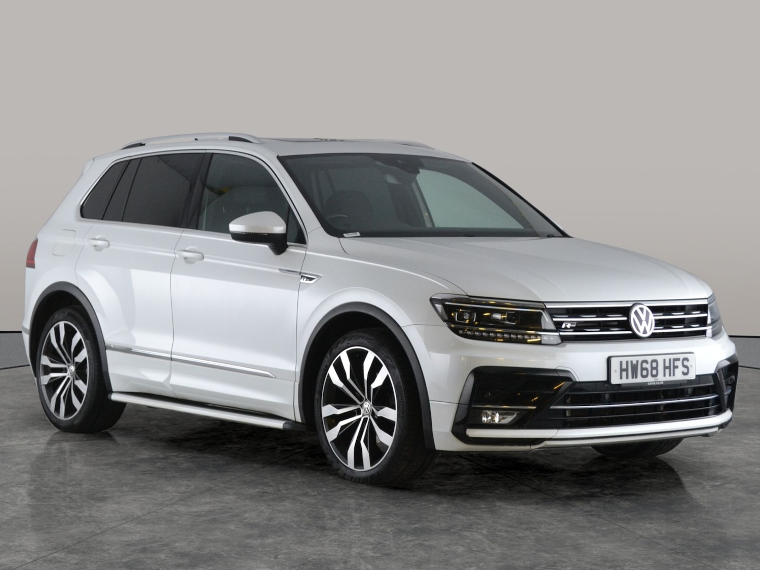 Used Volkswagen Tiguan 2018 for sale - 77984647: Photo 11