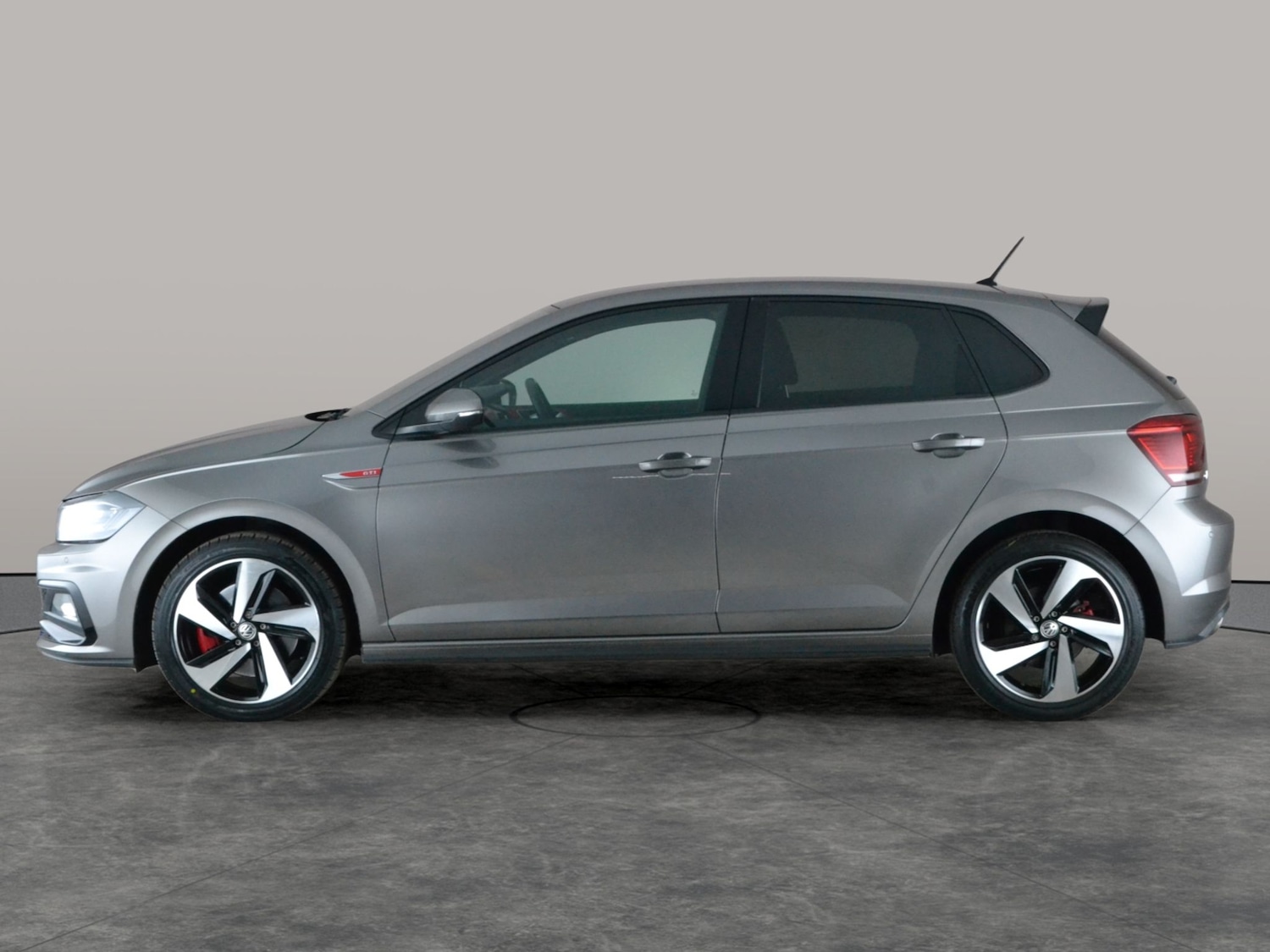 Used Volkswagen Polo 2019 for sale - 77653439: Photo 12