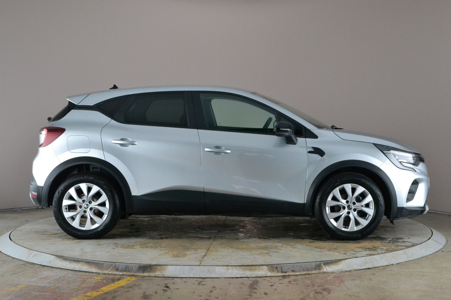 Used Renault Captur 2022 for sale - 77543009: Photo 9