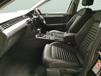 Used Volkswagen Passat undefined for sale - 79474358: Photo